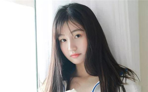 打电话跟女朋友讲什么好？情侣煲电话粥技巧