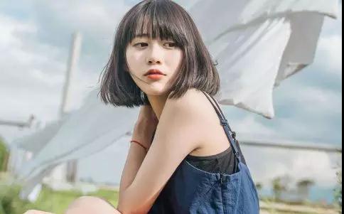 如何夸赞女生好看才不算是跪舔？