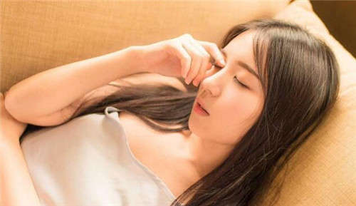 约女生看电影怎么开口？这样约她保证成功