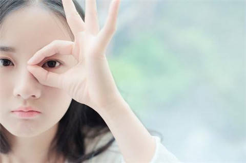 如何提升自身吸引力，让追女生更容易-恋爱撩妹网-聊天话术|脱单方法|约会技巧|哄女生|牵手探探微信聊天案例|
