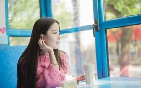跟女朋友聊天没话题了怎么办？如何不会枯燥无味-恋爱撩妹网-聊天话术|脱单方法|约会技巧|哄女生|牵手探探微信聊天案例|