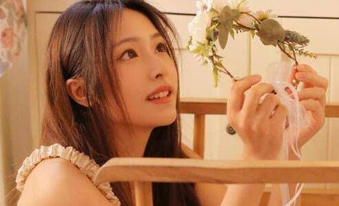 向女生表白送什么礼物合适？根据实际情况选择