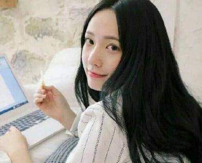 向女生表白送什么礼物合适？根据实际情况选择