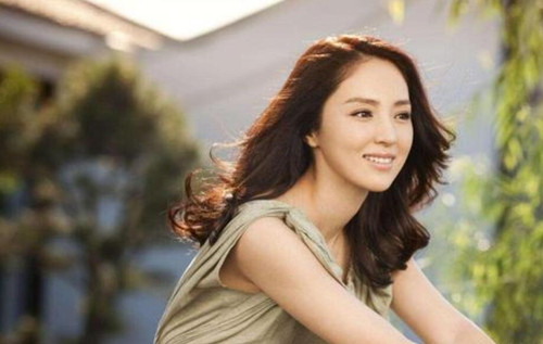 女朋友和别人聊天暧昧，该怎么办？