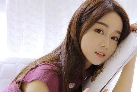 早上起来该怎么和喜欢的女生聊天？