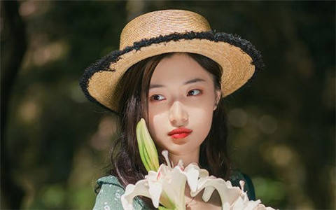 表白后女生说做普通朋友还追不追？