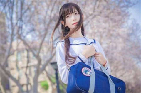跟女生聊天很开心但关系没进展，该怎么办？