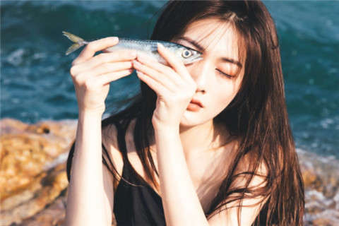 女生对你有好感的信号，有这些信号的女生很好追-恋爱撩妹网-聊天话术|脱单方法|约会技巧|哄女生|牵手探探微信聊天案例|
