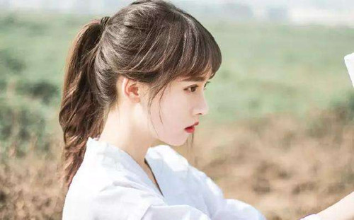 和女朋友越来越没话聊正常吗？怎么办？