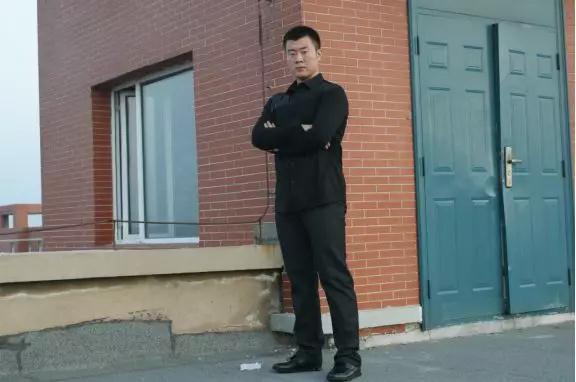 女生从不主动找你聊天，怎么才能让女生更主动？