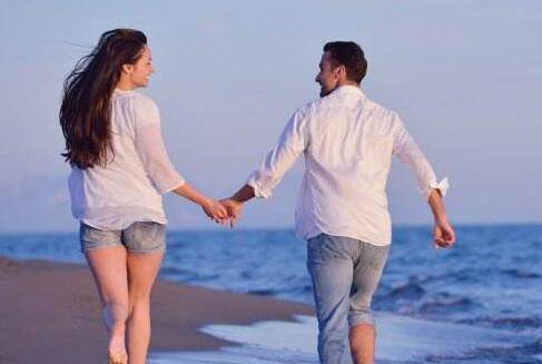 女生愿意牵手算确定关系吗？最好能明确询问女生-恋爱撩妹网-聊天话术|脱单方法|约会技巧|哄女生|牵手探探微信聊天案例|