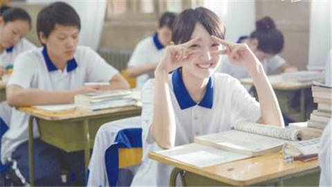 让女生瞬间感动的礼物，你知道该怎么送吗-恋爱撩妹网-聊天话术|脱单方法|约会技巧|哄女生|牵手探探微信聊天案例|