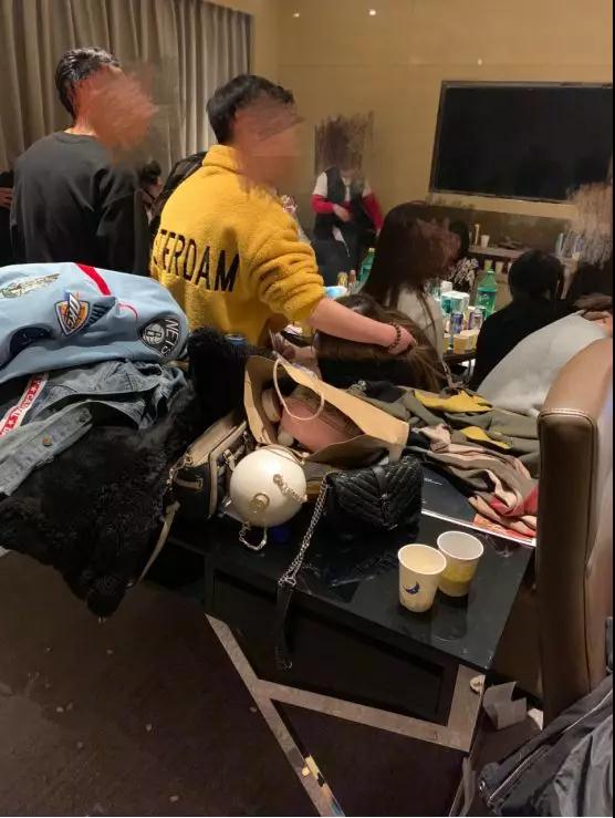 和女生如何通过聊天建立吸引