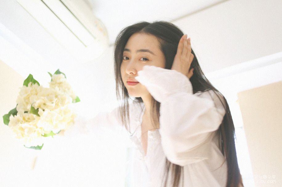 当你想追一个女生时 主动聊天第一句说啥-恋爱撩妹网-聊天话术|脱单方法|约会技巧|哄女生|牵手探探微信聊天案例|