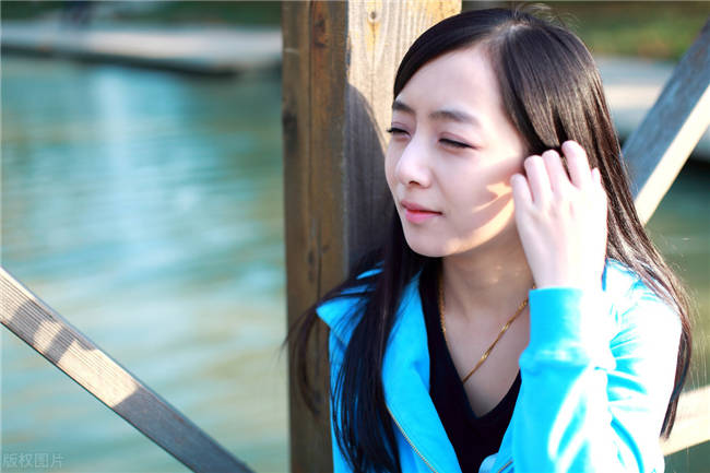 为什么女生不主动发微信却回消息？女生不主动发微信的原因！-恋爱撩妹网-聊天话术|脱单方法|约会技巧|哄女生|牵手探探微信聊天案例|