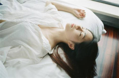 聊天的时候让女生很无语是什么原因？-恋爱撩妹网-聊天话术|脱单方法|约会技巧|哄女生|牵手探探微信聊天案例|