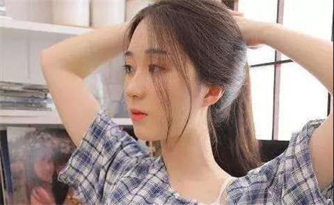 高冷的女生不好追？3个让她变得主动技巧送给你-恋爱撩妹网-聊天话术|脱单方法|约会技巧|哄女生|牵手探探微信聊天案例|