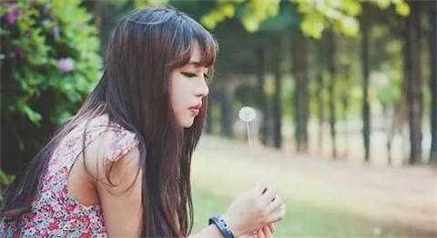 表示对某人心寒的句子，适合分手时发朋友圈的句子