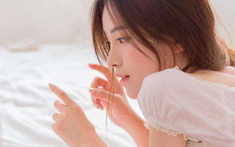 和女生聊天时表情包的使用方法-恋爱撩妹网-聊天话术|脱单方法|约会技巧|哄女生|牵手探探微信聊天案例|