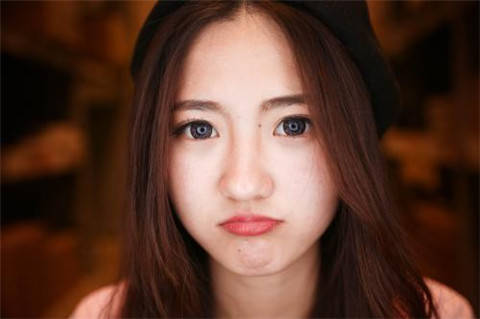 女生说准备去吃饭怎么幽默的回复才能让她吃完主动找你？