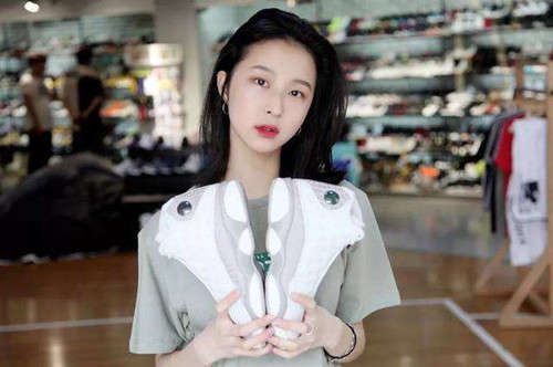 回答喜欢一个人的理由，怎么答才能让女生满意？