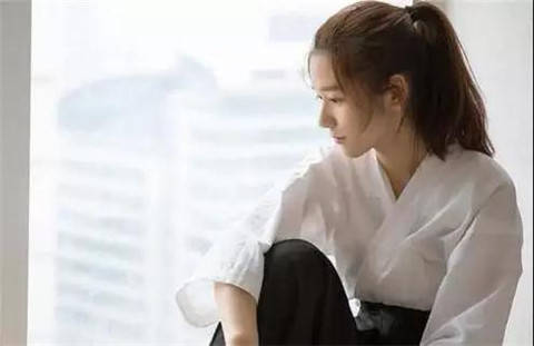 高冷的女生不好追？3个让她变得主动技巧送给你