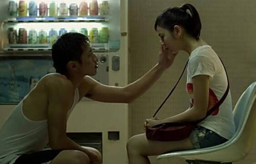 追女生女生说我年龄小，怎么回答继续追求她