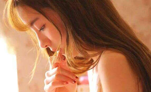 女朋友说自己丑神回复，千万不要附和她-恋爱撩妹网-聊天话术|脱单方法|约会技巧|哄女生|牵手探探微信聊天案例|