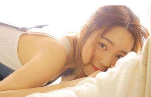 哄女朋友睡觉的情话，让她带着对你的爱入睡-恋爱撩妹网-聊天话术|脱单方法|约会技巧|哄女生|牵手探探微信聊天案例|