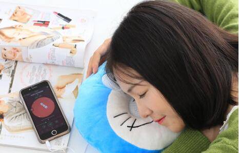 中午怎么和女孩子聊天？怎么才能让女孩子有兴趣-恋爱撩妹网-聊天话术|脱单方法|约会技巧|哄女生|牵手探探微信聊天案例|