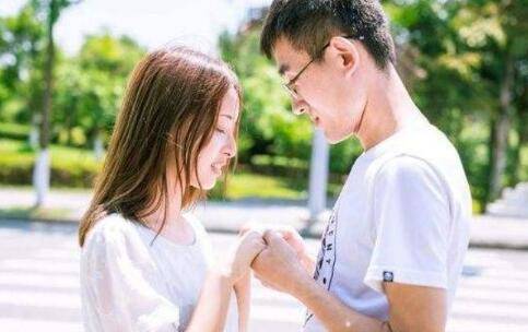 情侣间最佳的花钱模式，怎么花钱感情才能越来越好-恋爱撩妹网-聊天话术|脱单方法|约会技巧|哄女生|牵手探探微信聊天案例|