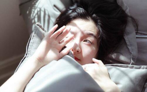 女人精神出轨前的征兆，及早发现及早解决