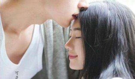 女朋友不粘人的正常吗？看看男生们有什么切身体会