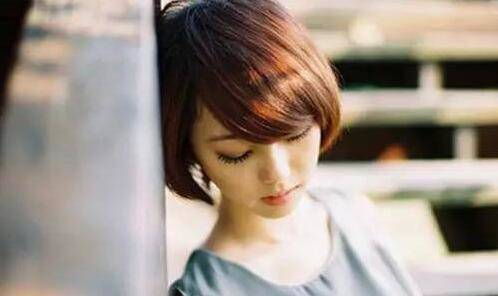 女生心情不好怎么聊天？顺着她的心意去哄她