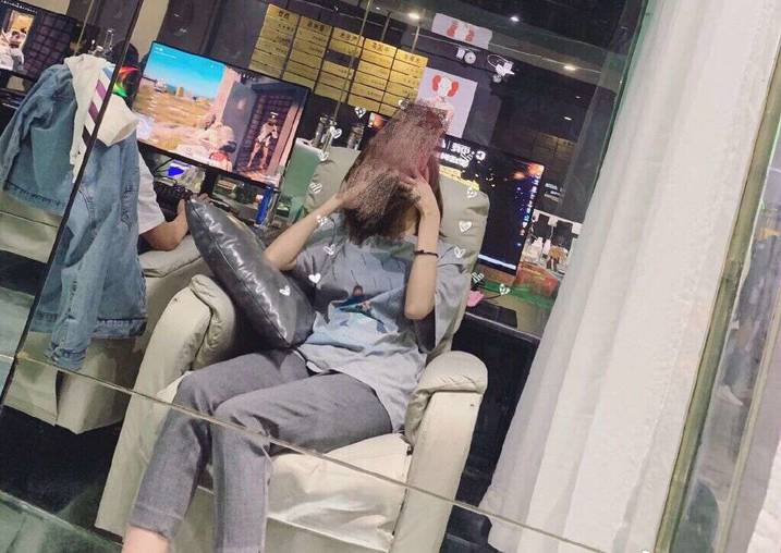 把妹泡妞实战奇遇：她当着我的面，骑到了她男友的身上……-撩妹书籍库|免费在线阅读