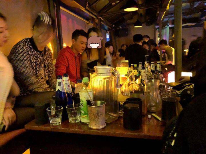 泡妞约会案例-凌晨四点,“小哥哥,你喝多了,我送你回家!” 泡妞约会案例-凌晨四点,“小哥哥,你喝多了,我送你回家!”