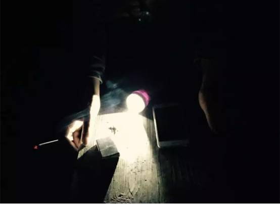 把妹泡妞案例-她知道自己迟早会死,所以活得恬不知耻 把妹泡妞案例-她知道自己迟早会死,所以活得恬不知耻