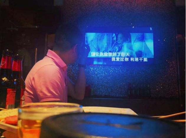 追女生聊天实战恋爱案例:闺蜜满分日记(中):KTV的“三园”博弈,大吉大利今晚先溜? 追女生聊天实战恋爱案例:闺蜜满分日记(中):KTV的“三园”博弈,大吉大利今晚先溜?