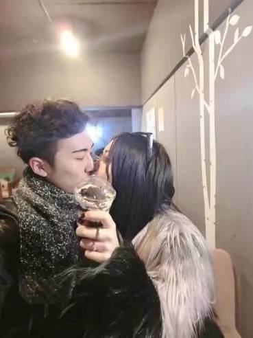 把妹实战聊天案例：我的长腿PAO友 竟然背着我……