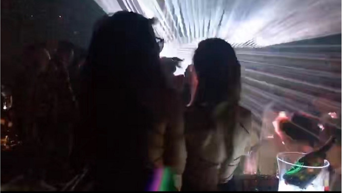 追女生聊天技巧案例-每个夜场“绿茶婊”背后，都有一段不为人知的秘密-撩妹书籍库|免费在线阅读